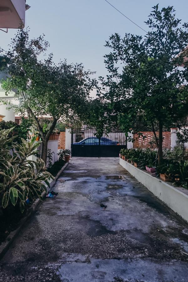 Apartments Mehmeti Vlore Exterior photo